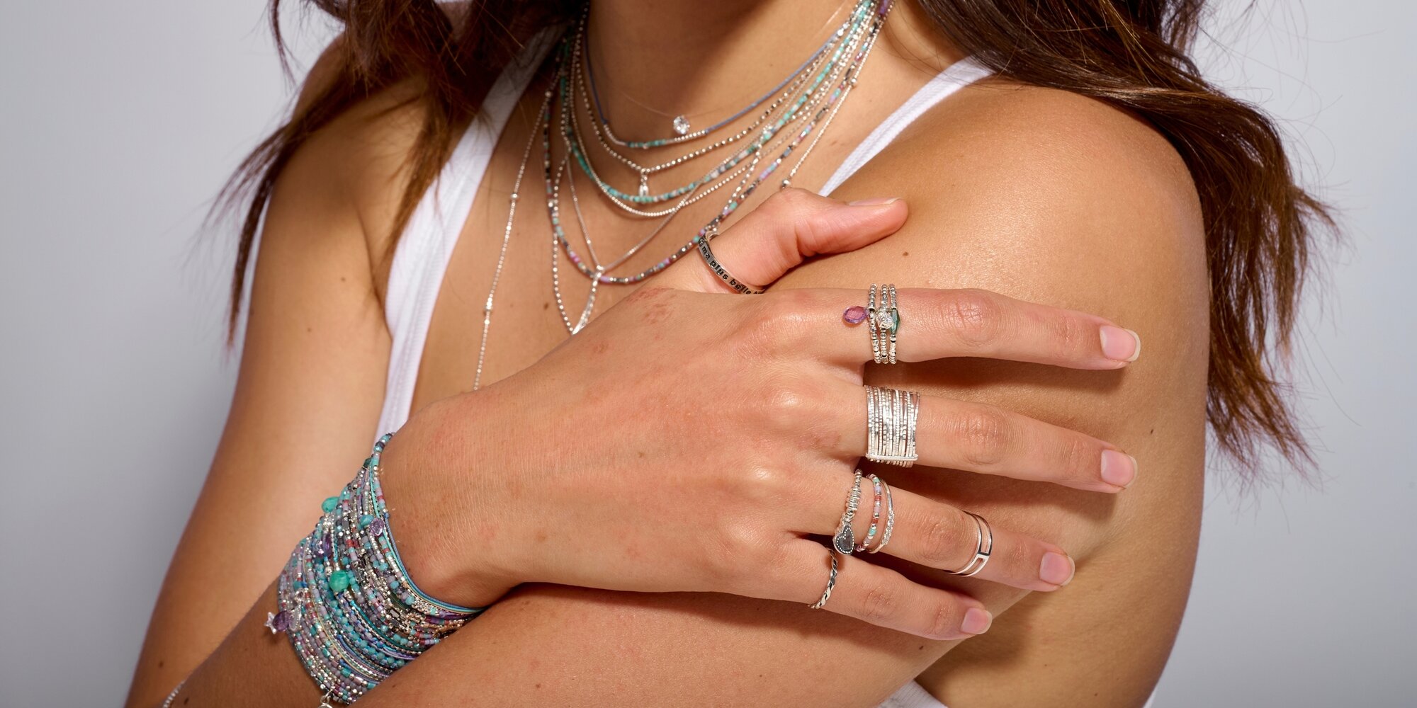 Parure de bijoux pour femmes 4 pièces élégante en cristal avec strass Parure de Parure de bijoux pour femmes 4 pièces élégante en cristal avec strass Parure de