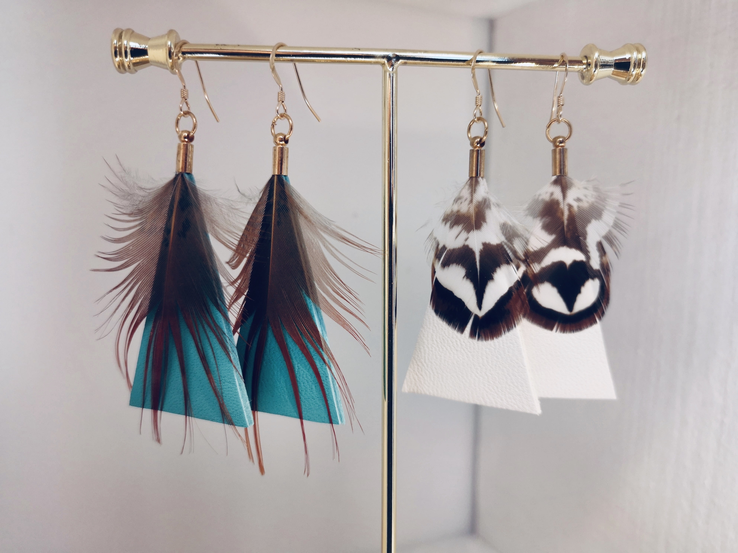 boucles d oreilles createur verdegrine cuir plumes naturelles