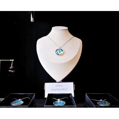 Or bleu, Verdegrine, Pendentif
