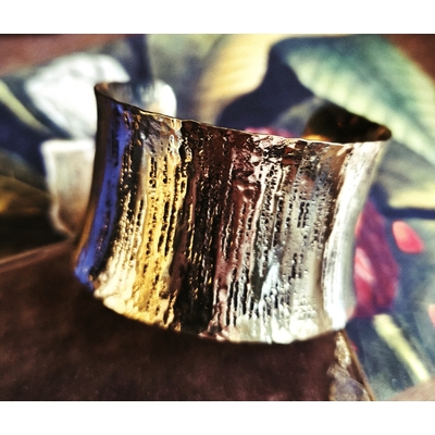 Atelier Verdegrine, Bijoux, Bracelet Manchette, martelé écorce d'arbre
