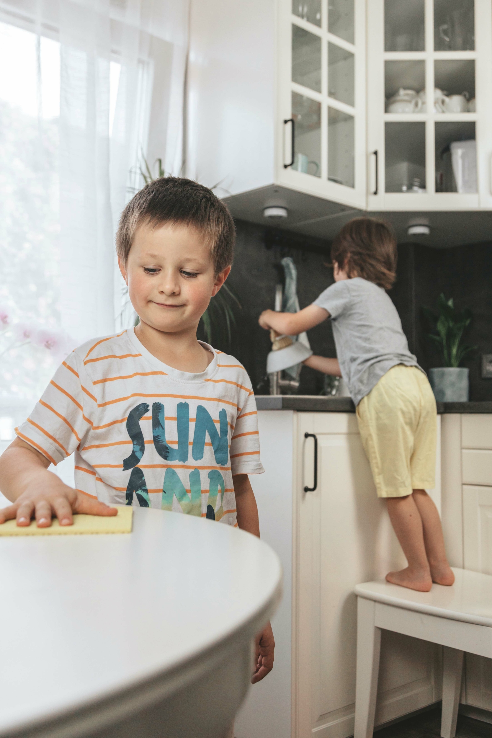 Impliquer les enfants dans le ménage