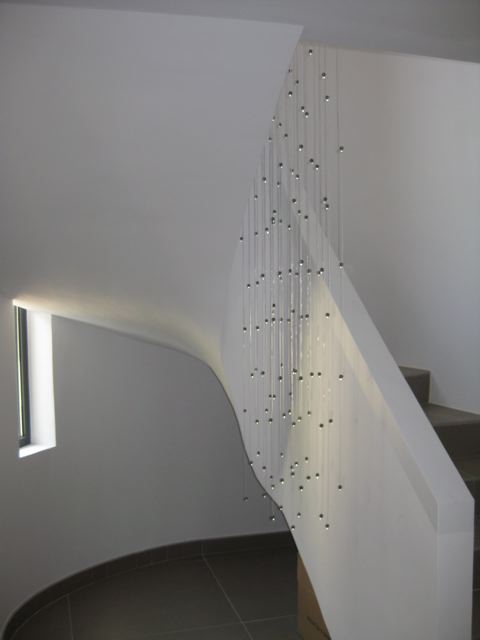 lustre il pleut dans cage escalier