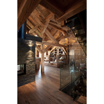 LUSTRE WONTS dans cage descalier chalet serre chevalier