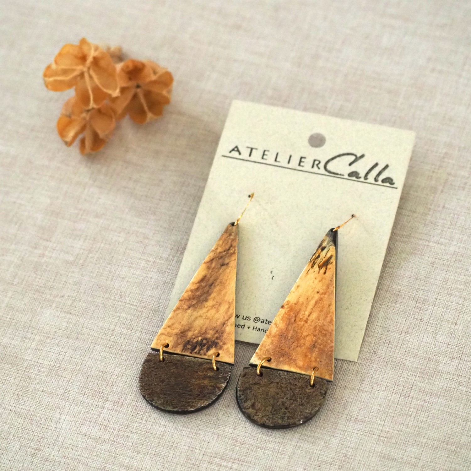 Boucles d'oreilles Lami en corne de boeuf brute - atelier calla