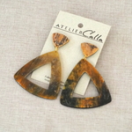 Boucles d'oreille Anita en corne de boeuf brute - atelier calla