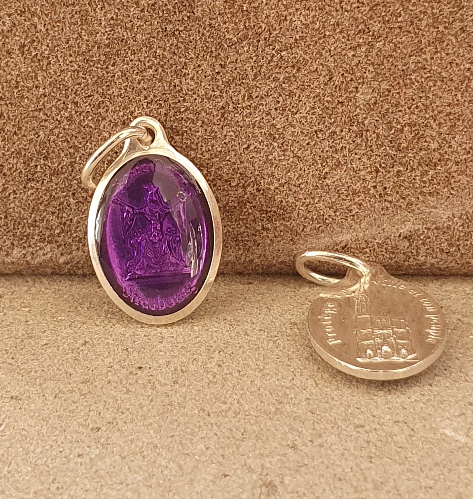 médaille vierge Strasbourg violette 17mm Argentée