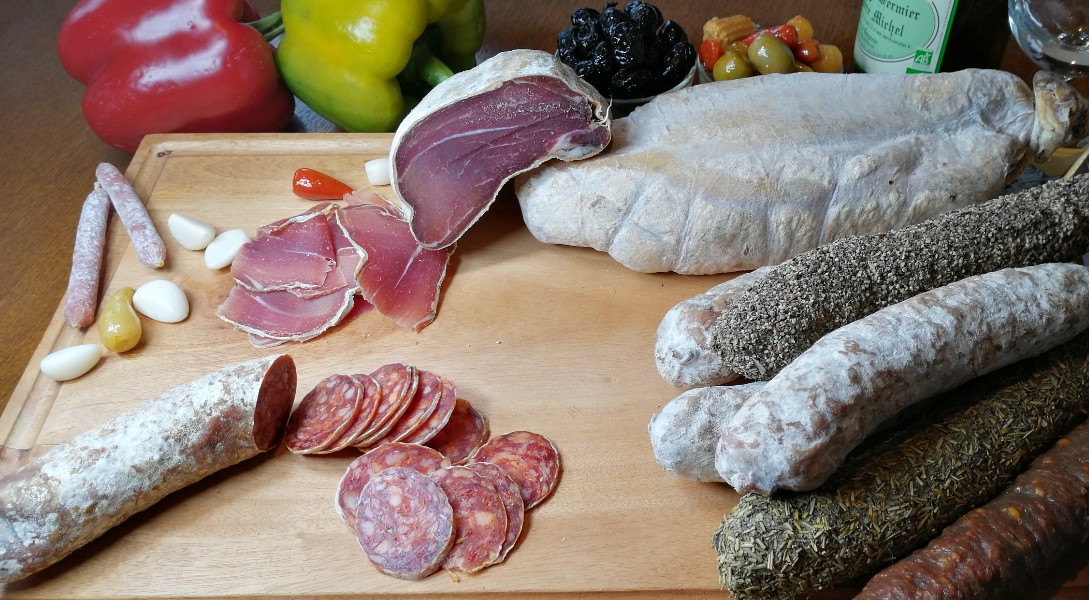 Lot / Assortiment de 8 saucissons au choix - Chez L'Auvergnat