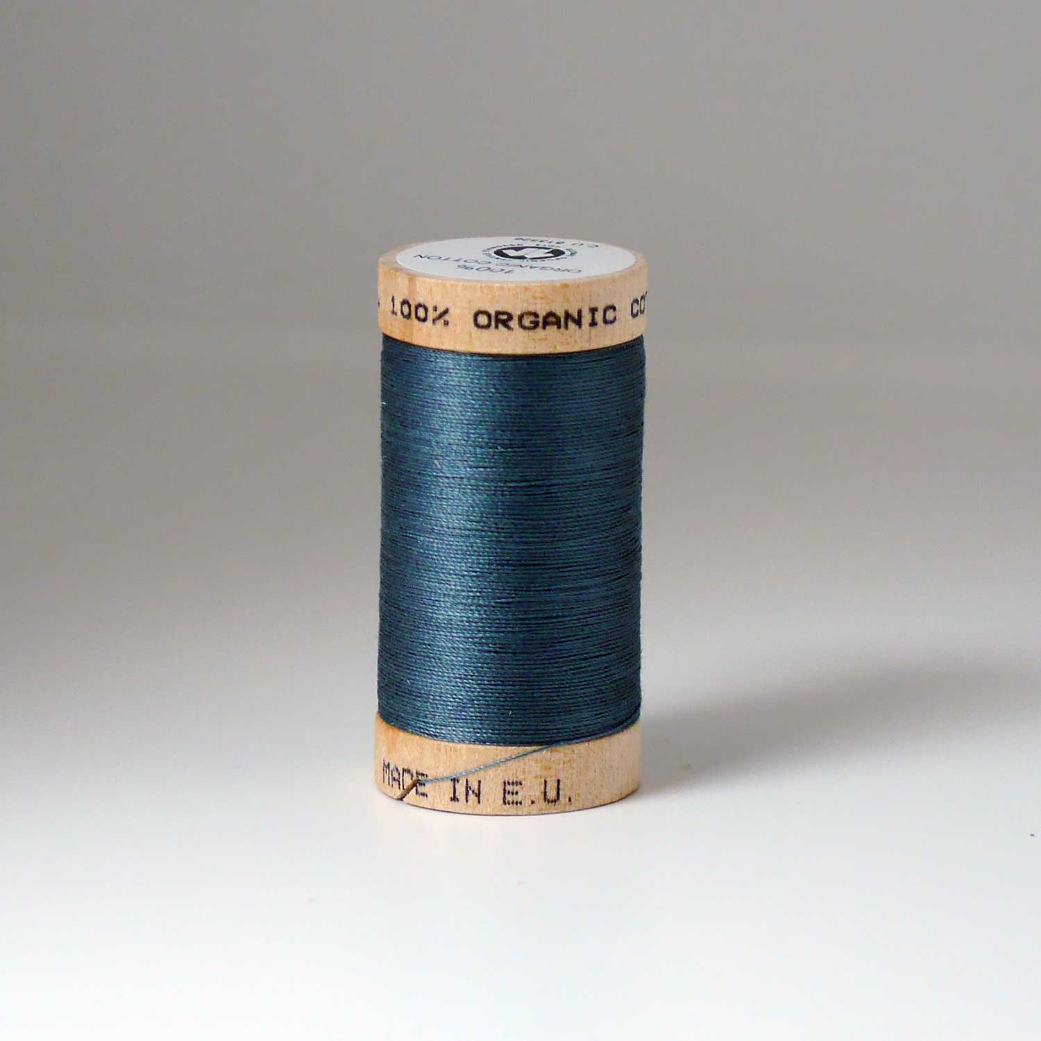bobine-fil-coton-biologique-bleu-gris-4819-la-cousine