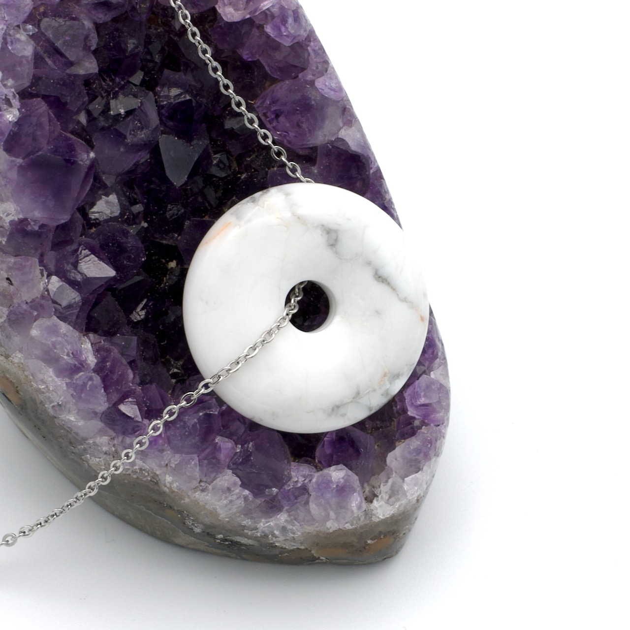 Howlite