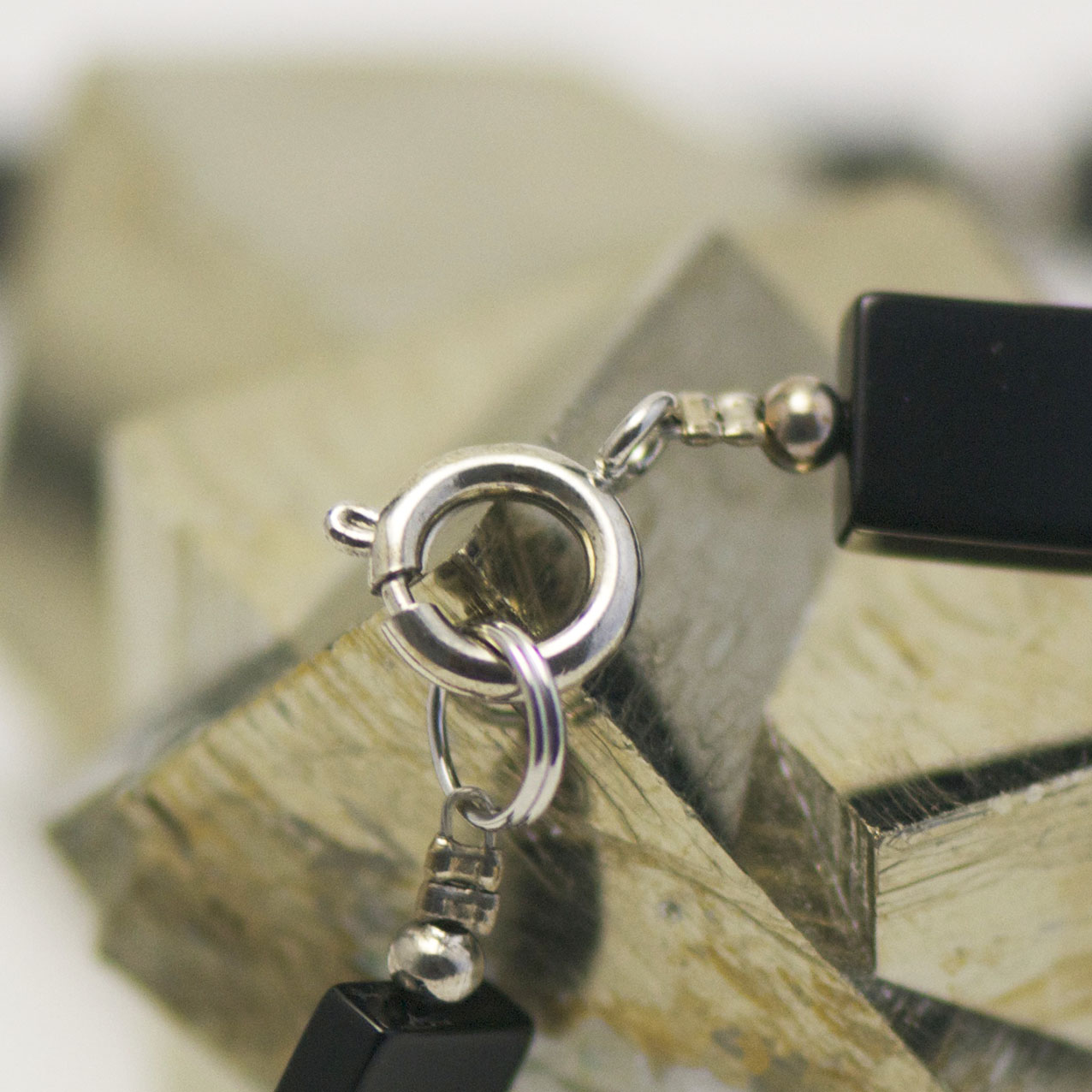 Apprêt rectangle collier en pierre naturelle onyx