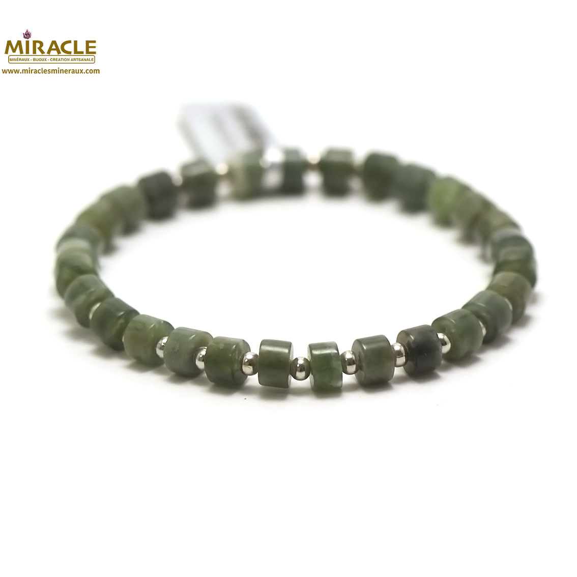 A rondelle  bracelet en pierre naturelle de jade néphrite de canada