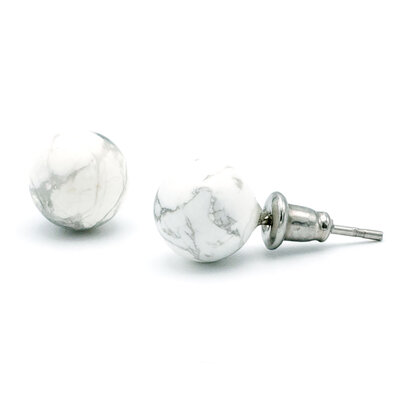 howlite