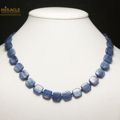 F palet carrée collier en pierre naturelle de cyanite