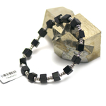 Apprêt petit cube bracelet pierre neturelle onyx