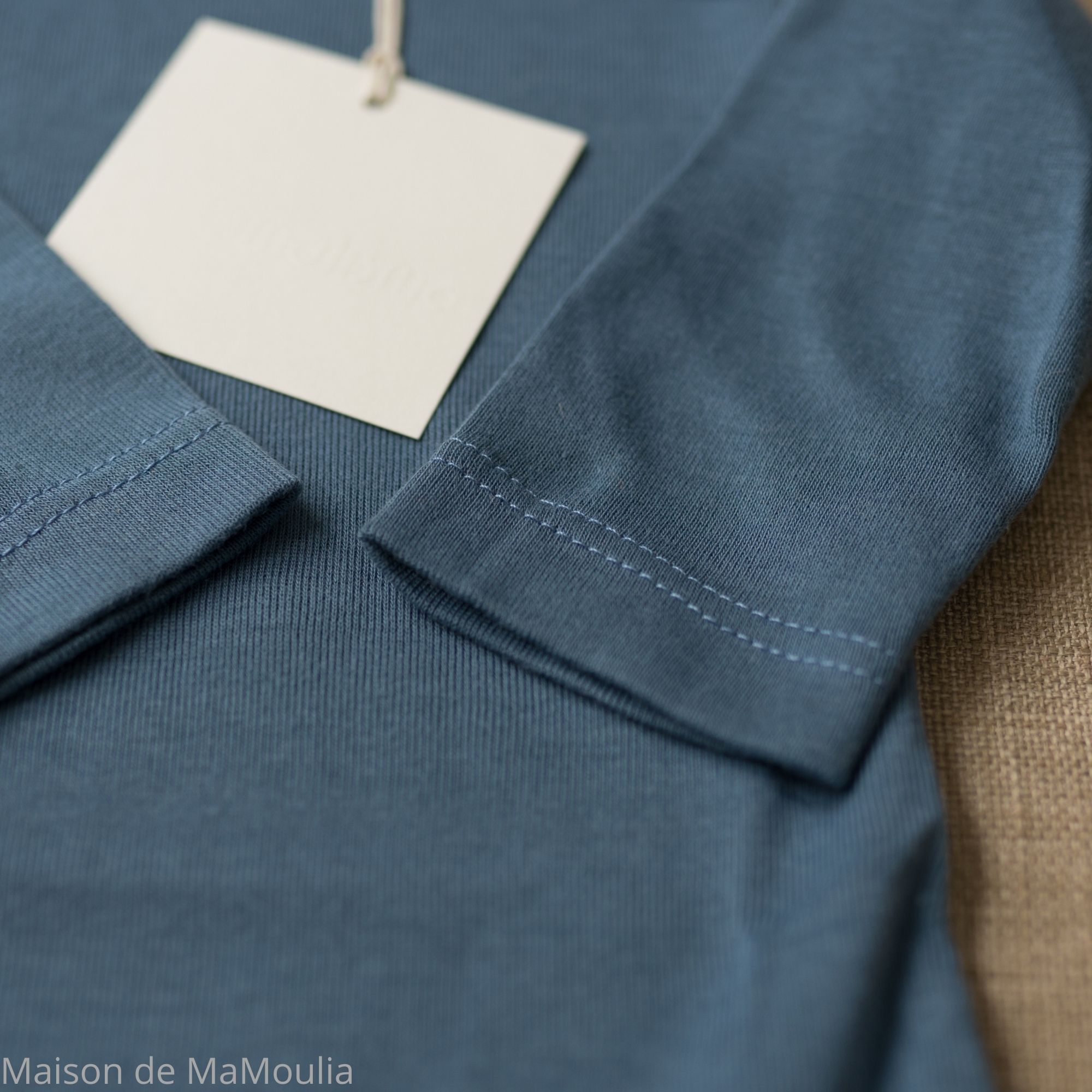 Nebel-minimalisma-Steel Blue -body-bebe-coton-bio-maison-de-mamoulia-bleu-ciel