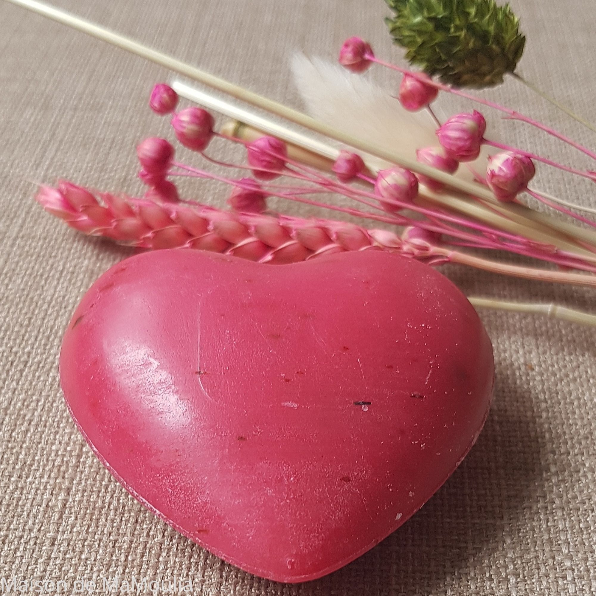 savon-coeur-saling-naturel-lait-de-brebis-maison-de-mamoulia-rose--