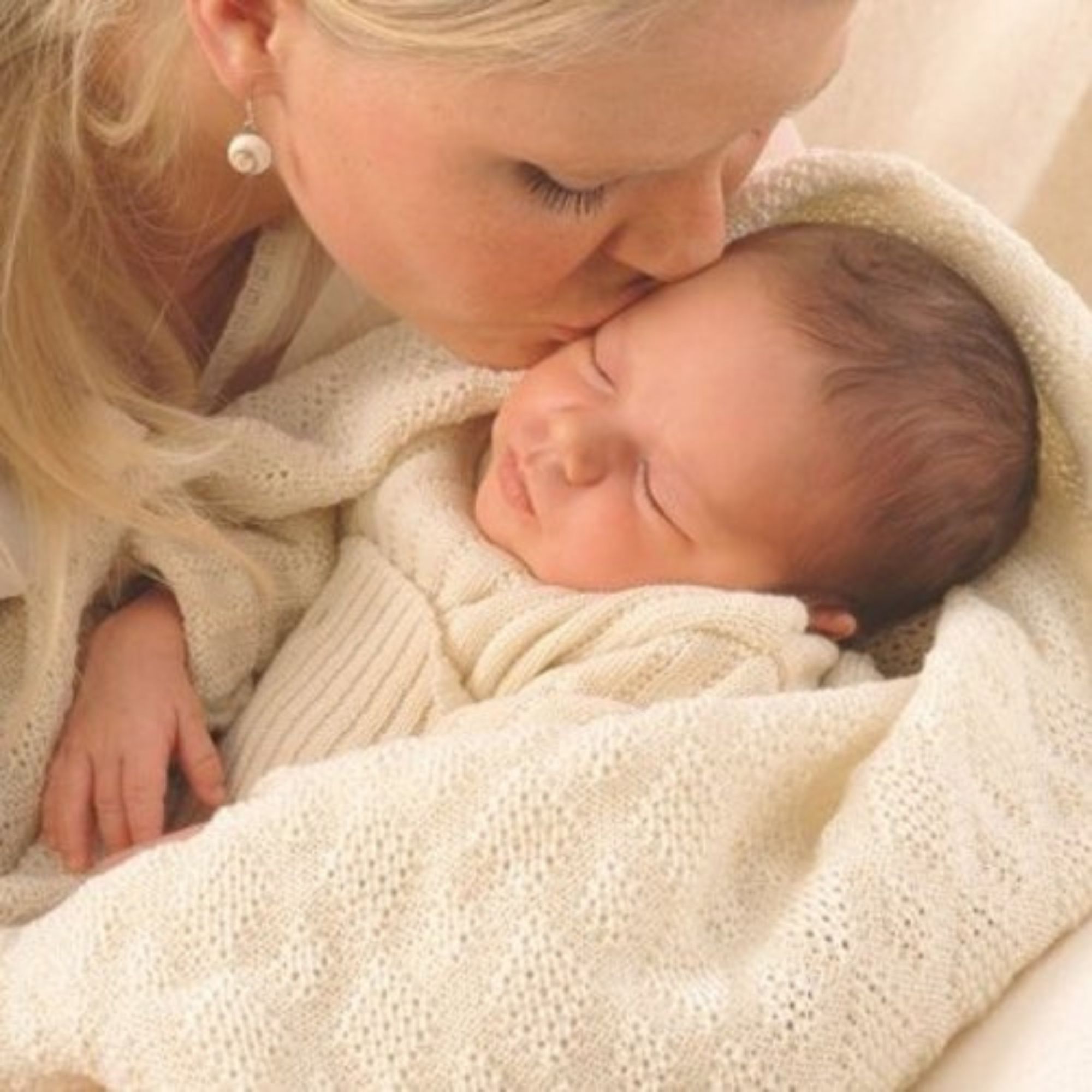 couverture-bebe-enfant-pure-laine-merinos-bio-tricotee-disana-maison-de-mamoulia-ecru-naturel-blanc