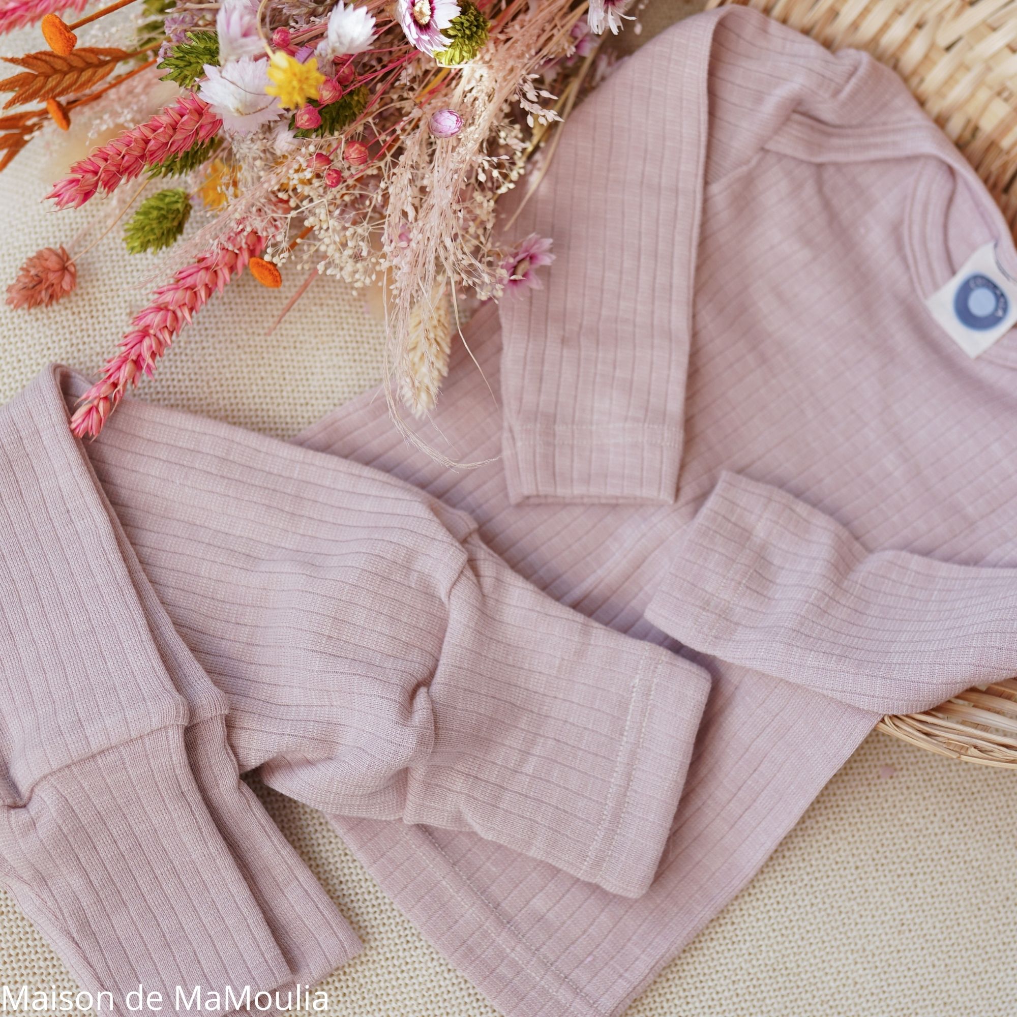 pantalon-ceinture-large-cosilana-laine-soie-coton-bio-bebe-enfant-maison-de-mamoulia- rose-tshirt