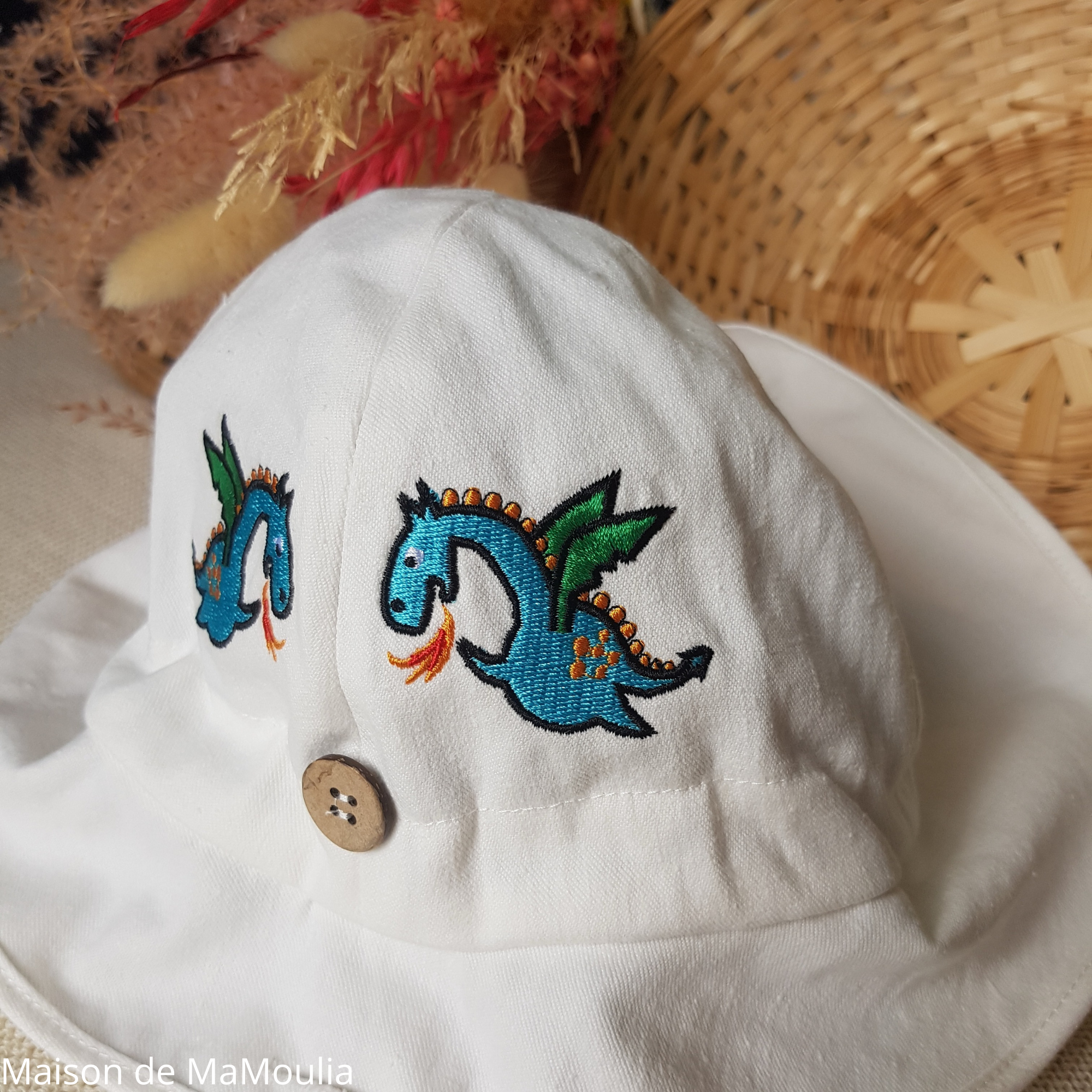 chapeau-ete_soleil-ajustable-evolutif-bebe-enfant-coton-bio-chanvre-manymonths-babyidea-maison-de-mamoulia-original-natural-ecru-blanc- dragon