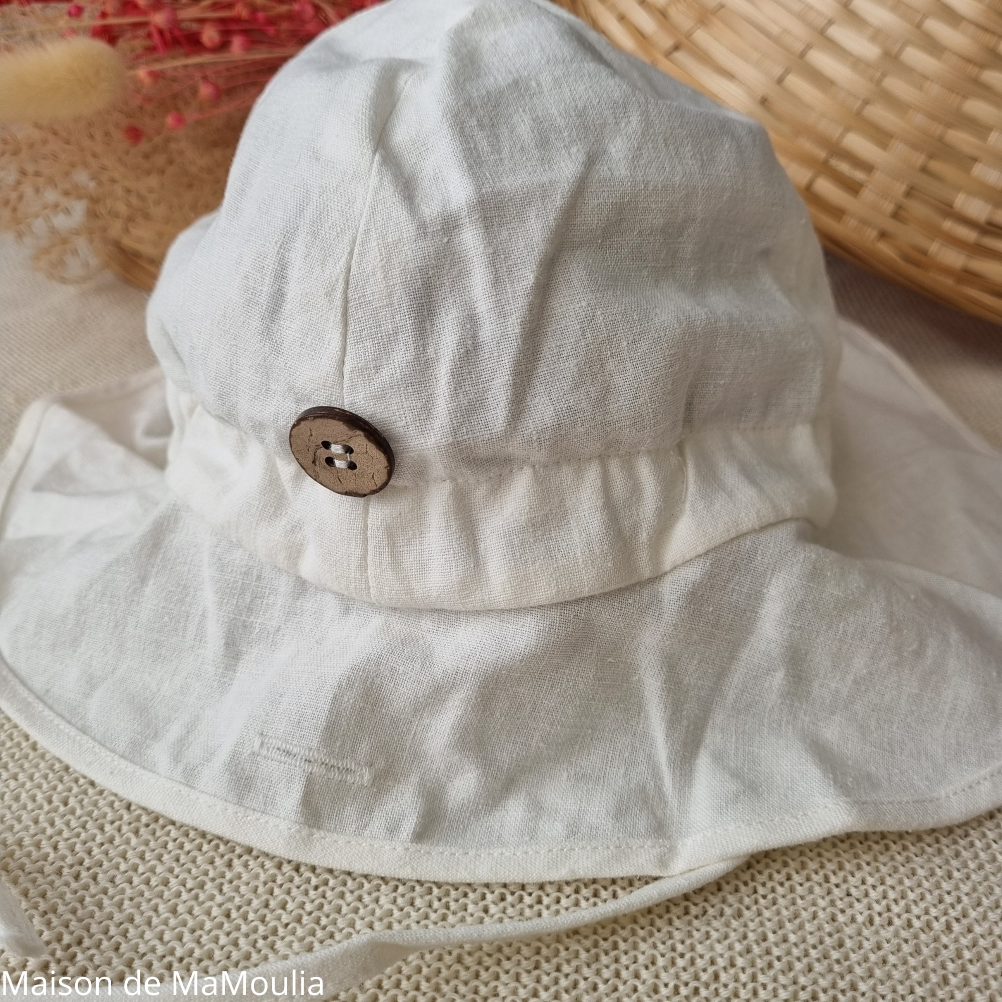 chapeau-ete_soleil-ajustable-evolutif-bebe-enfant-coton-bio-chanvre-manymonths-babyidea-maison-de-mamoulia -light-blanc
