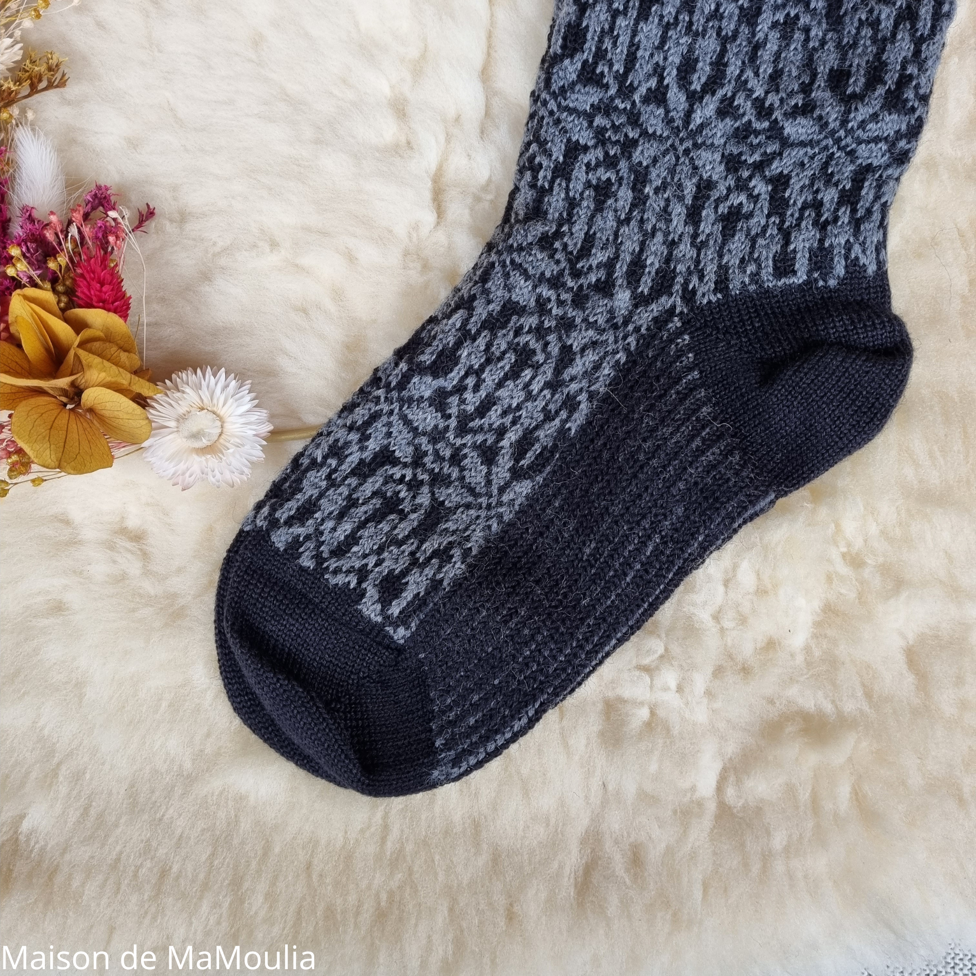 Chaussettes norvégiennes pour homme et femme – Chaussettes nordiques en  laine – Chaussettes épaisses et chaudes avec 80 % de laine au design  norvégien – Résistantes, anthracite, 39-42 : : Mode
