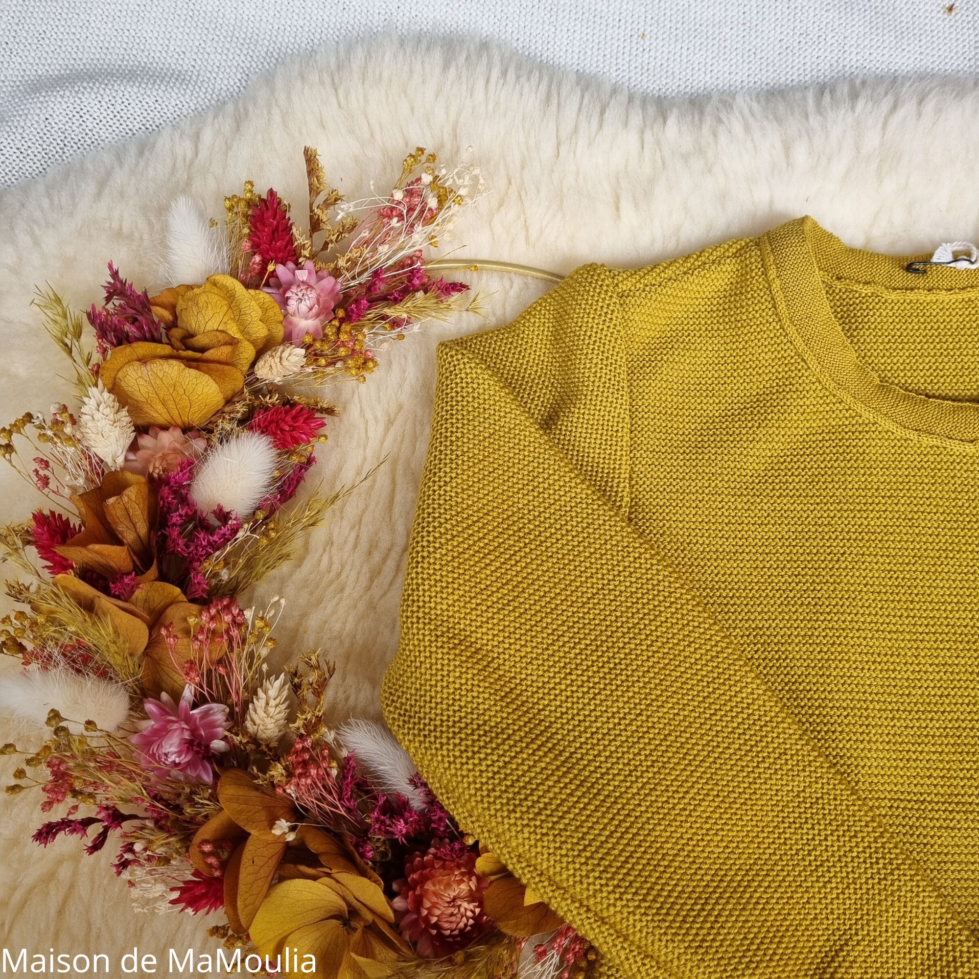 disana-leftknit-jacket-gilet-pull-pure-laine-merinos-tricotée-bebe-enfant-maison-de-mamoulia-curry-jaune- moutarde