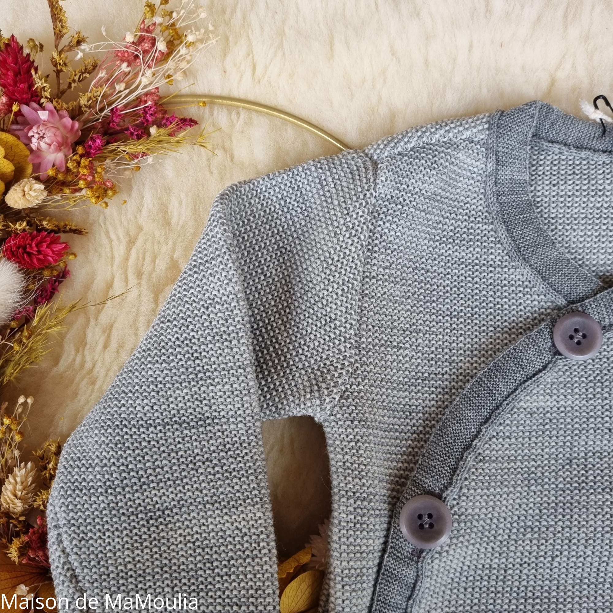 disana-melange-jacket-gilet-pure-laine-merinos-tricotée-bebe-enfant-maison-de-mamoulia-gris-clair- ecru