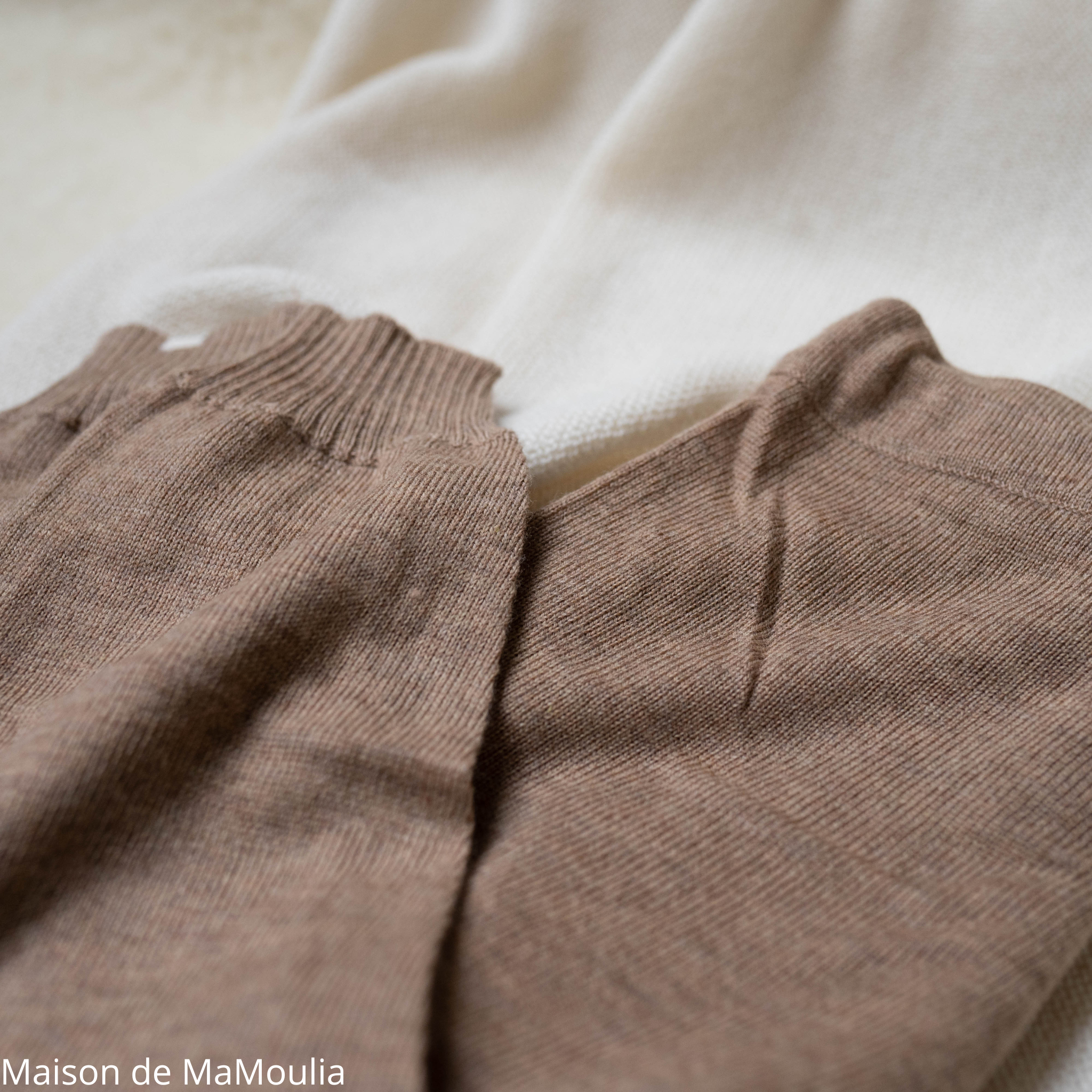 pantalon-sarouel-bebe-enfant-pure-laine-merinos-minimalisma-maison-de -mamoulia- walnut--beige
