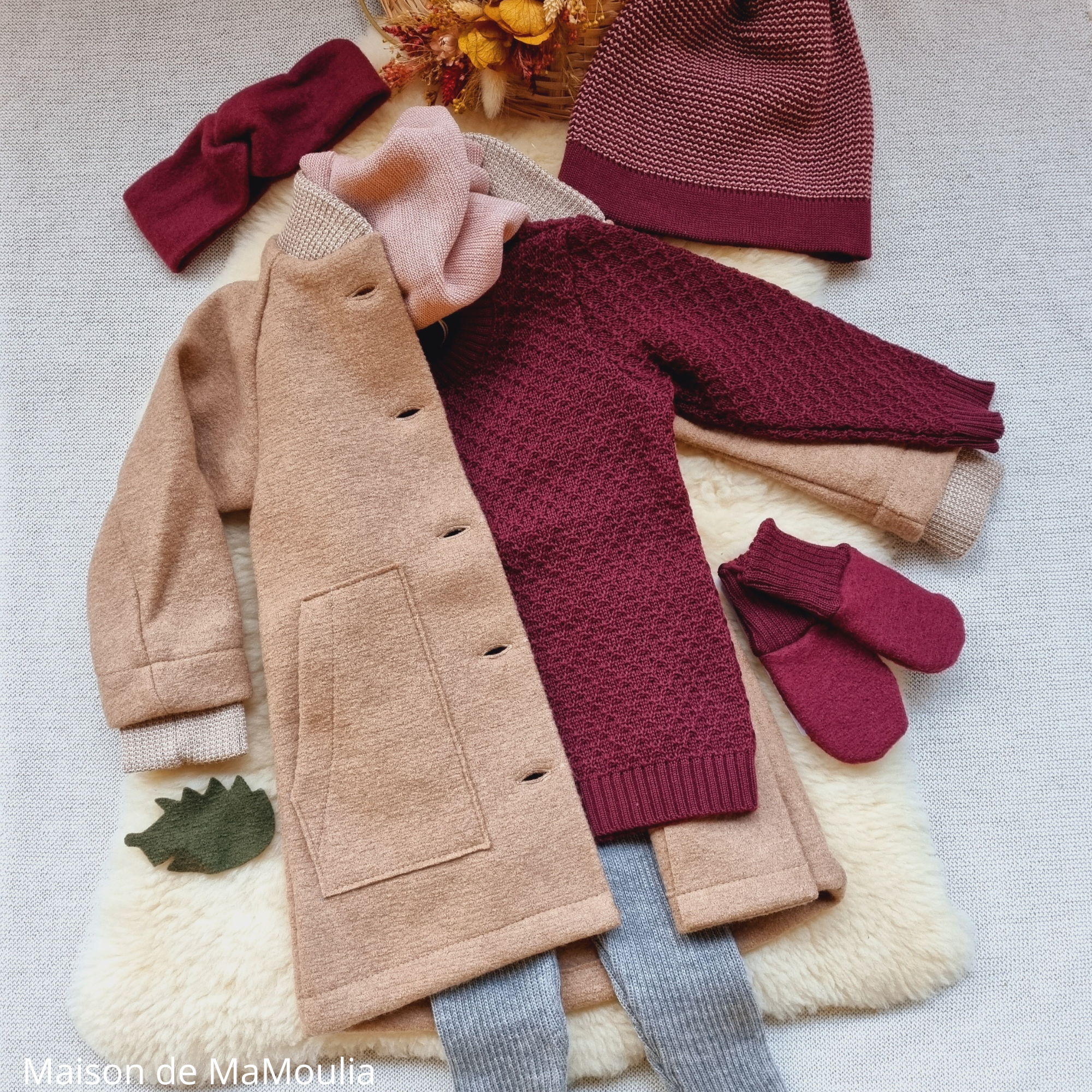 manteau-gilet-bonet-legging-moufles-laine-bouille-enfant-disana-maison-de-mamoulia