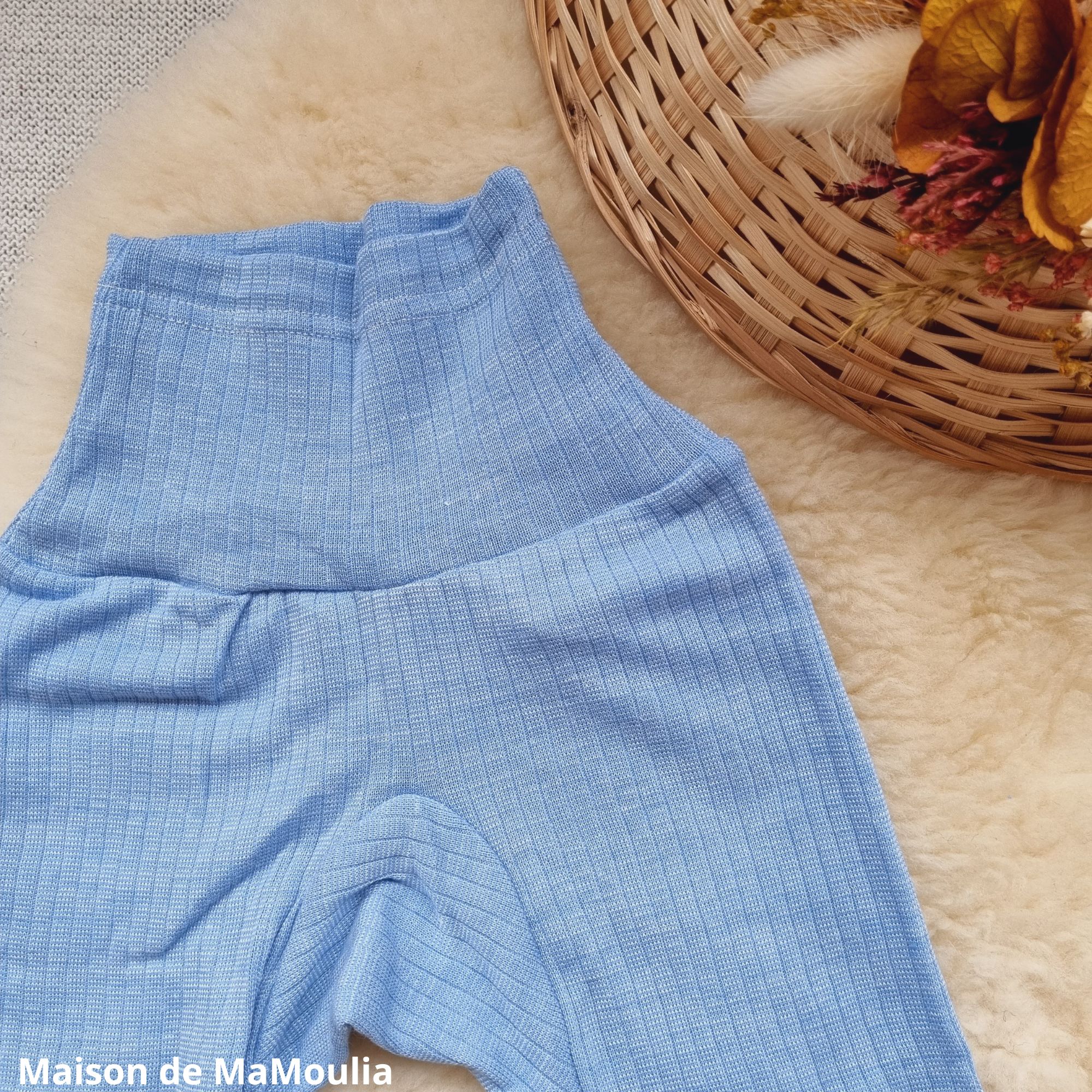 pantalon-calecon-ceinture-large-cosilana-laine-soie-coton-bio-bebe-enfant-maison-de-mamoulia- bleu- ciel