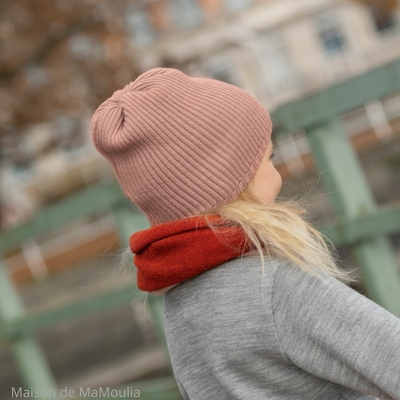 DISANA - Bonnet tricoté en laine mérinos - Couleurs différentes