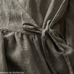 robe--wrap-cache-coeur-femme-pur-lin-lave-simplygrey-maison-de-mamoulia-rayures-fines-gris--