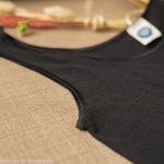 debardeur-tshirt-thermoregulateur-cosilana-laine-soie-femme-maison-de-mamoulia-noir-bretelles-larges--