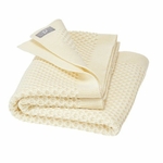 couverture-bebe-enfant-pure-laine-merinos-bio-tricotee-disana-maison-de-mamoulia-honeycomb-nid-abeille-ecru-naturel-