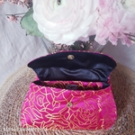 mam-ecofit-pochette-impermeable-pour-serviette-hygiénique-lavable-rose-scandinavian-roses-maison-de-mamoulia-ouvert