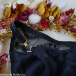 culotte-menstruelle-interchangeabla-lavable-coton-bio-etalors-lingerie-maison-de-mamoulia-noir-bella- declic- dentelle