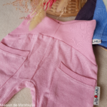 pantalon-short-yoga-ajustable-evolutif-bebe-enfant-coton-bio-chanvre-manymonths-babyidea-maison-de-mamoulia-rose- orchidee