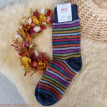 016E-chaussettes-pure-laine-bio-ecologique-hirsch-natur-maison-de-mamoulia-rayures-adulte-bleu-arcenciel
