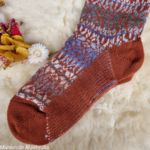 030-chaussettes-pure-laine-bio-ecologique-hirsch-natur-maison-de-mamoulia-norvegienne-terracotta-bleu-