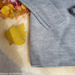 disana-leftknit-jacket-gilet-pull-pure-laine-merinos-tricotée-bebe-enfant-maison-de-mamoulia-gris- clair