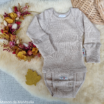 manymonths-body-shirt-manches-longues-ajustable-evoluif-bebe-enfant-laine-merinos-maison-de-mamoulia- toasted-coconut-