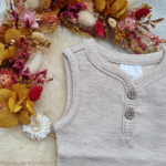 manymonths-babyidea-top-debardeur-gilet-body-evolutif-ajustable-bebe-enfant-laine-merinos-maison-de-mamoulia-toasted-coconut-beige