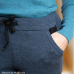 manymonths-mam-tshirt-manches-longues-pantalon-joggers-femme-ado-laine-merinos-maison-de-mamoulia-polar- winter-sea- grotto-bleu