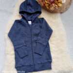 manymonths-gilet-cardigan-capuche-ajustable-evolutif-laine-merinos-enfant-maison-de-mamoulia-polar-winter-bleu-fonce-
