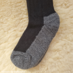 050-chaussettes-tracking-pure-laine-bio-ecologique-hirsch-natur-maison-de-mamoulia-adulte-homme- noir-gris
