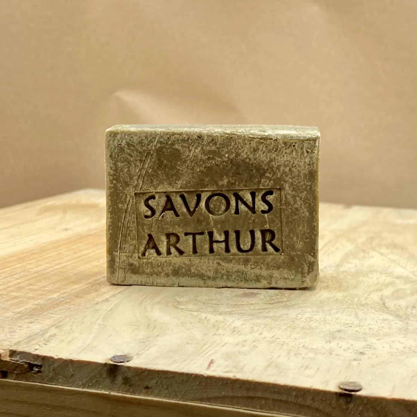 savon-solide-huile-olive-ortie-arthur-clean-cosmetiques-nu