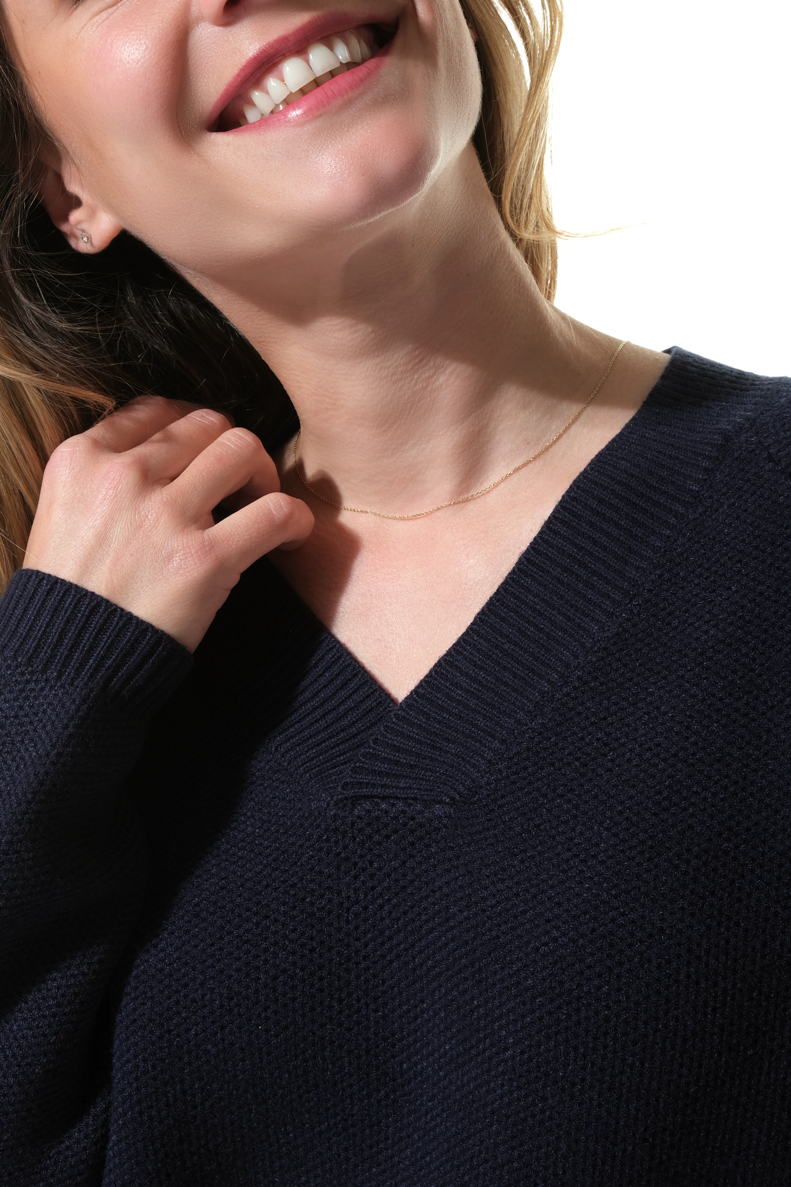 pull col v marine pour femme
