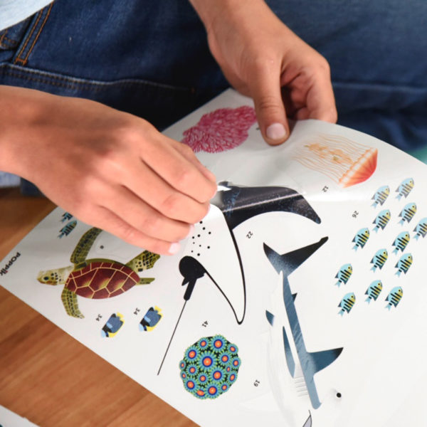 Jeu-educatif-Poppik-Puzzle-Stickers-Autocollants-affiche-animaux-mer-5-600x600