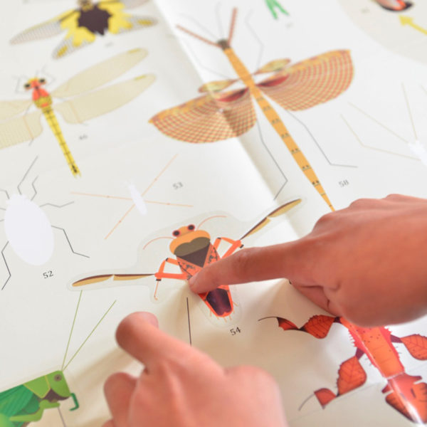 Jeu-educatif-Poppik-Puzzle-Stickers-Autocollants-affiche-insectes-5-600x600