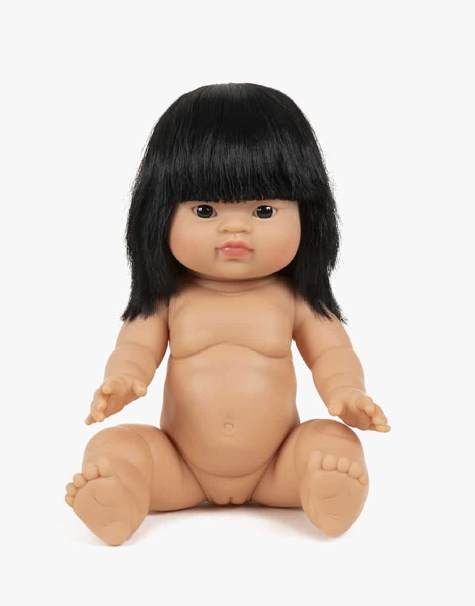 minikane-poupee-exclusive-jade-brune-aux-yeux-noires